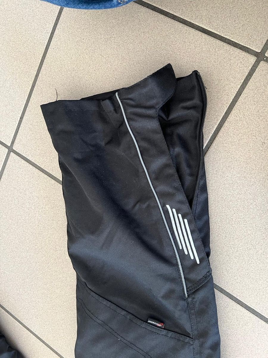 Lotti di vestiti: Motorradbekleidung XXL – Usato da Figino venduto da Ferrari58 6