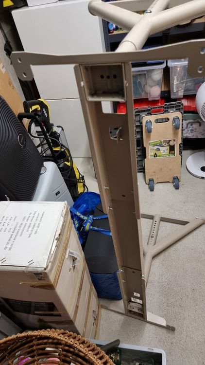 TISCHGESTELL SPIDER mit Verstärkungsrahmen für Steinplatten