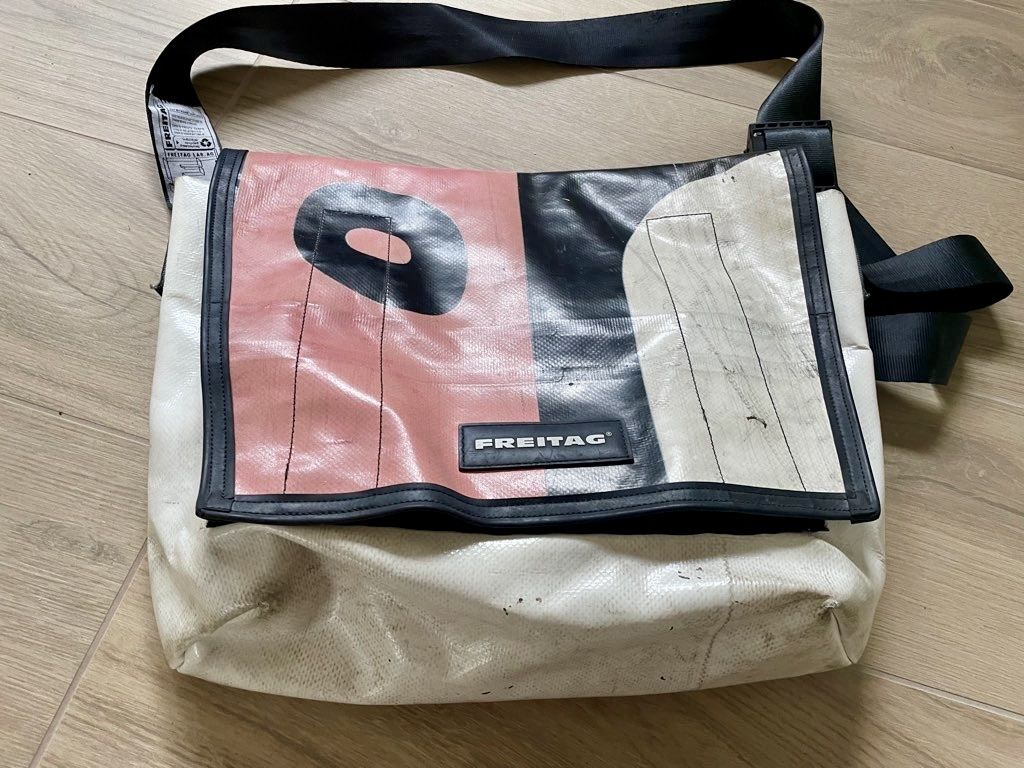 Freitag Taschen: Freitagtasche DRAGNET – Gebraucht aus Basel von oosummerrainoo