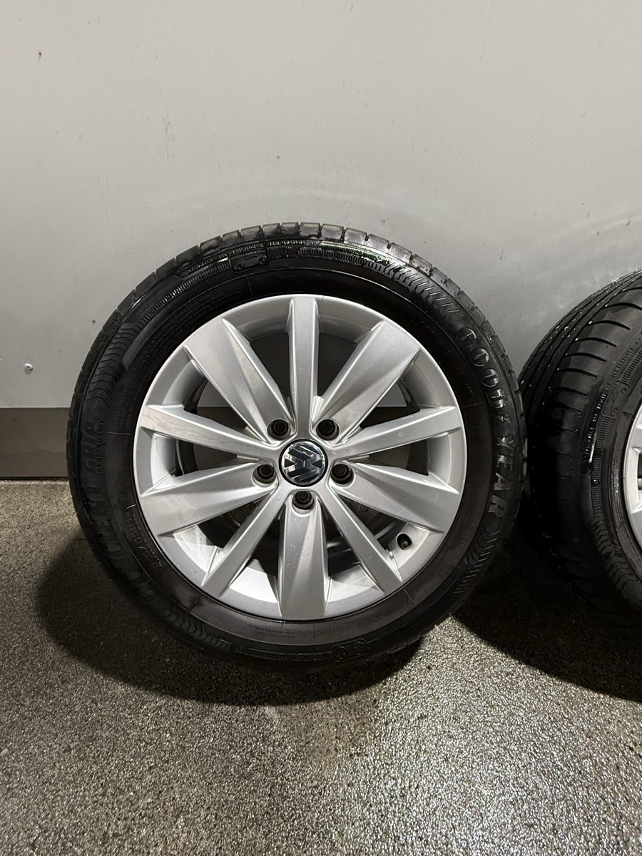 Volkswagen Cerchioni: VW Felgen – Usato da Rotkreuz venduto da iljazi01