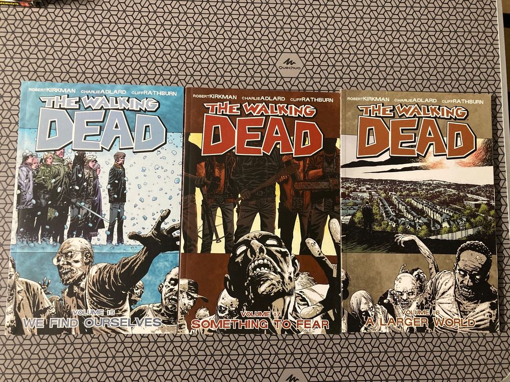 3x The Walking Dead Comics, gebrauchter Zustand auf Englisch Kaufen