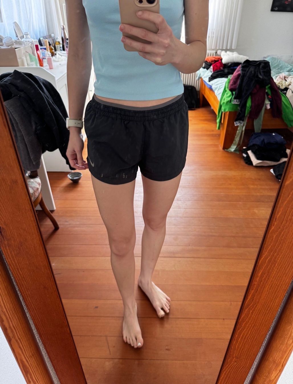 Nike Pantalons: NIKE SHORTS SCHWARZ/GRAU – D'occasion à Bern par NineJean