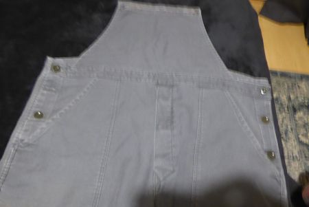 DGrüne Latzhose  Bund 52 cm Gr (54)Bund verstellb. auf Gr 56