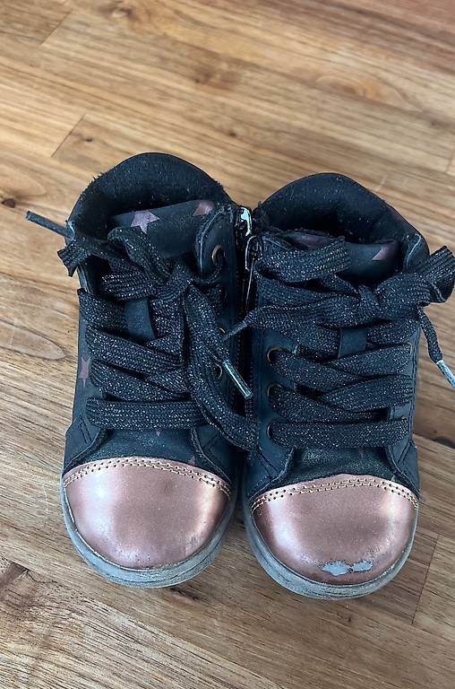 Chaussures garçon: Schuhe Gr. 22  – D'occasion à Zürich par esp_v7ml