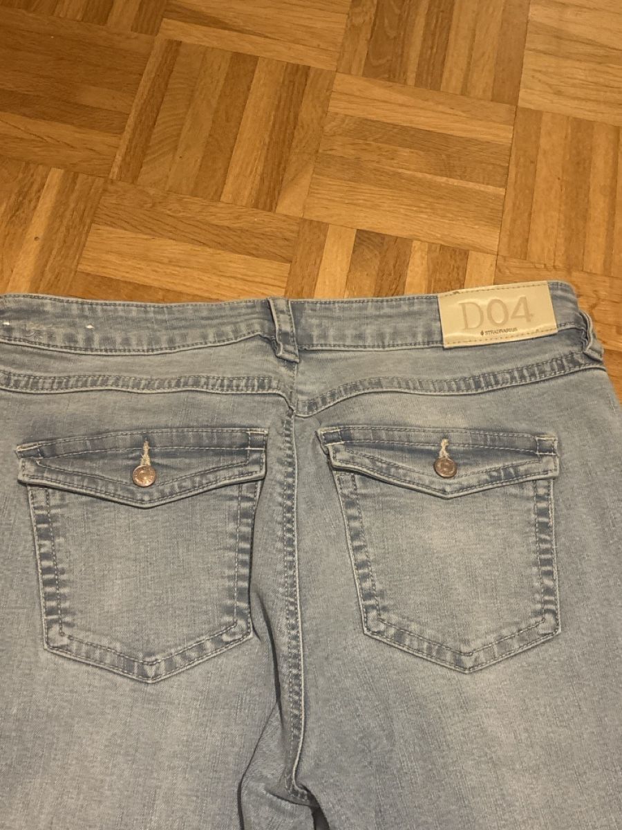 Stradivarius Jeans: Stradivarius D04 Jeans – Neu (gemäss Beschreibung) aus Solothurn von con_sk82