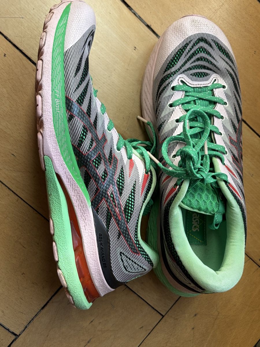 Asics Scarpe da uomo: asics turnschuhe gel kayano 28  – Usato da Zürich venduto da bellasofia 1
