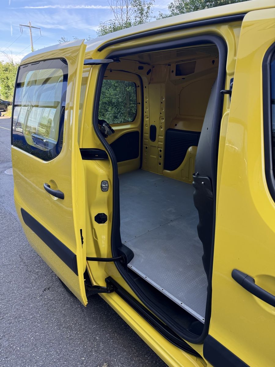 Citroën Nutzfahrzeuge: Citroen Berlingo Automat – Gebraucht aus Rümlang von Rolf68 6