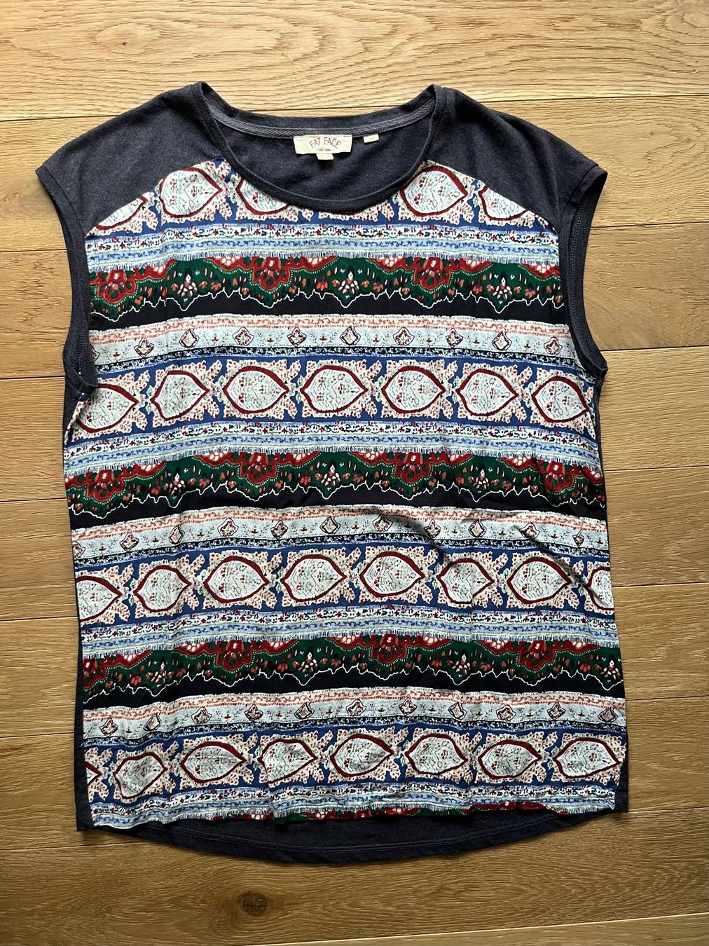 T-shirt: Ärmelloses Shirt gemustert Gr. 40 – Usato da Zürich venduto da anna_bananna 2