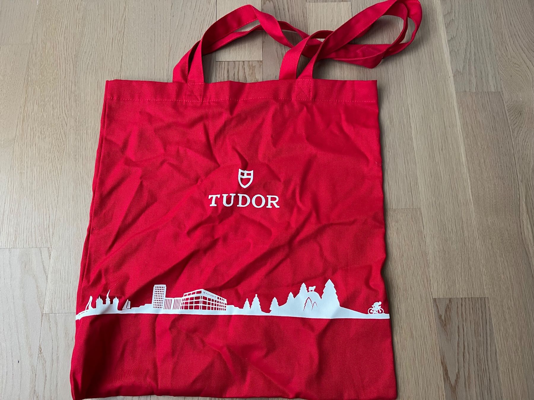 Taschen: Tudor tote bag red BRAND NEW – Neu (gemäss Beschreibung) aus Villars-sur-Glâne von etoupe621 3