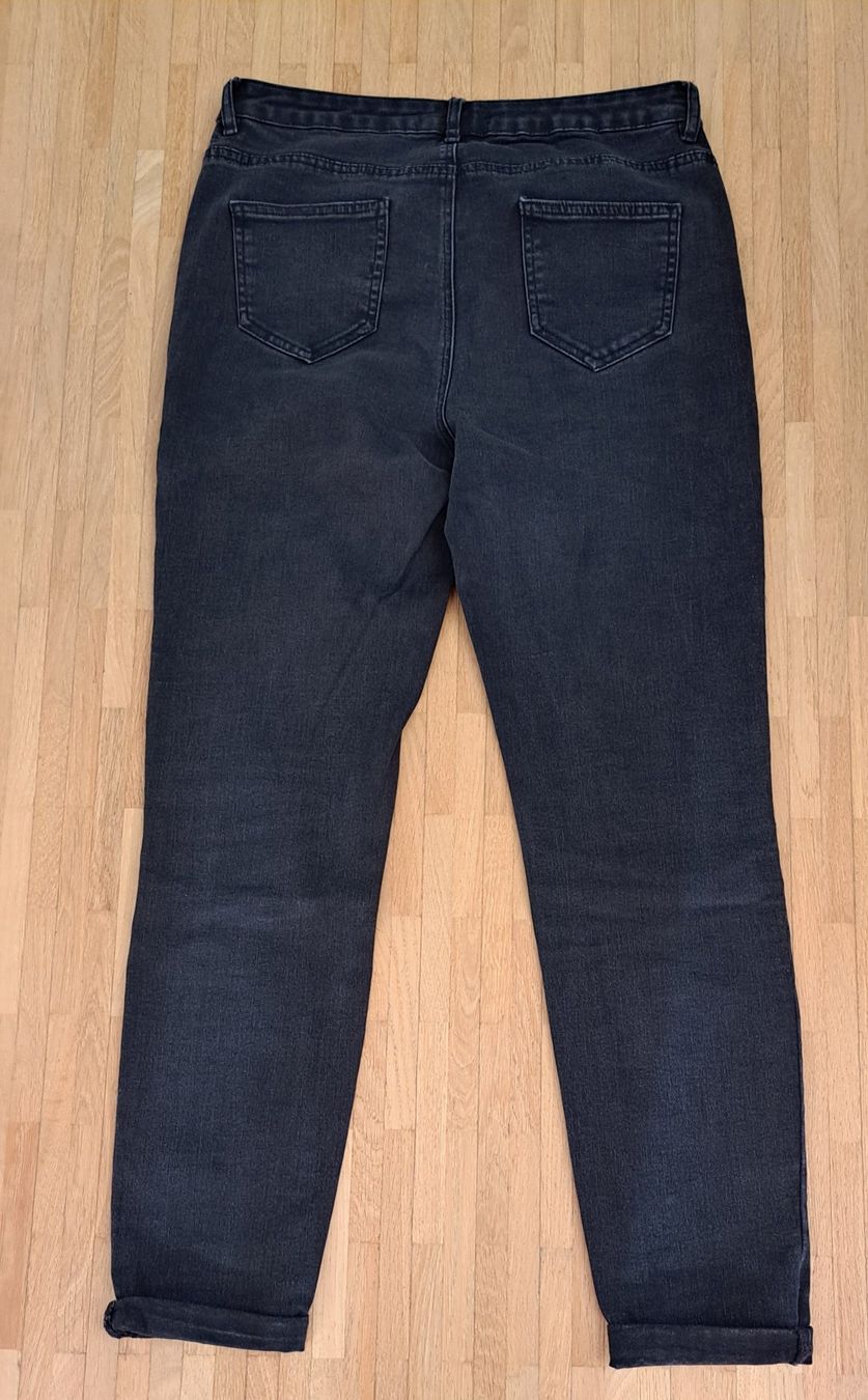Jeans: Jean noir – Usato da Le Mont-sur-Lausanne venduto da olatiu 2
