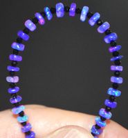 Armband L-7096 – Äthiopische Blaue Feuer Opal Rondellen 3.5