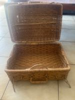 Panier ou valise à pique-nique en osier / superbe état