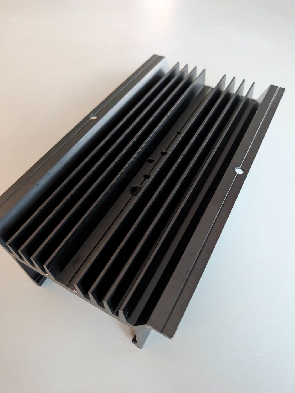 Componenti elettronici: Kühlkörper Aluminium – Usato da Winterthur venduto da jaherzog