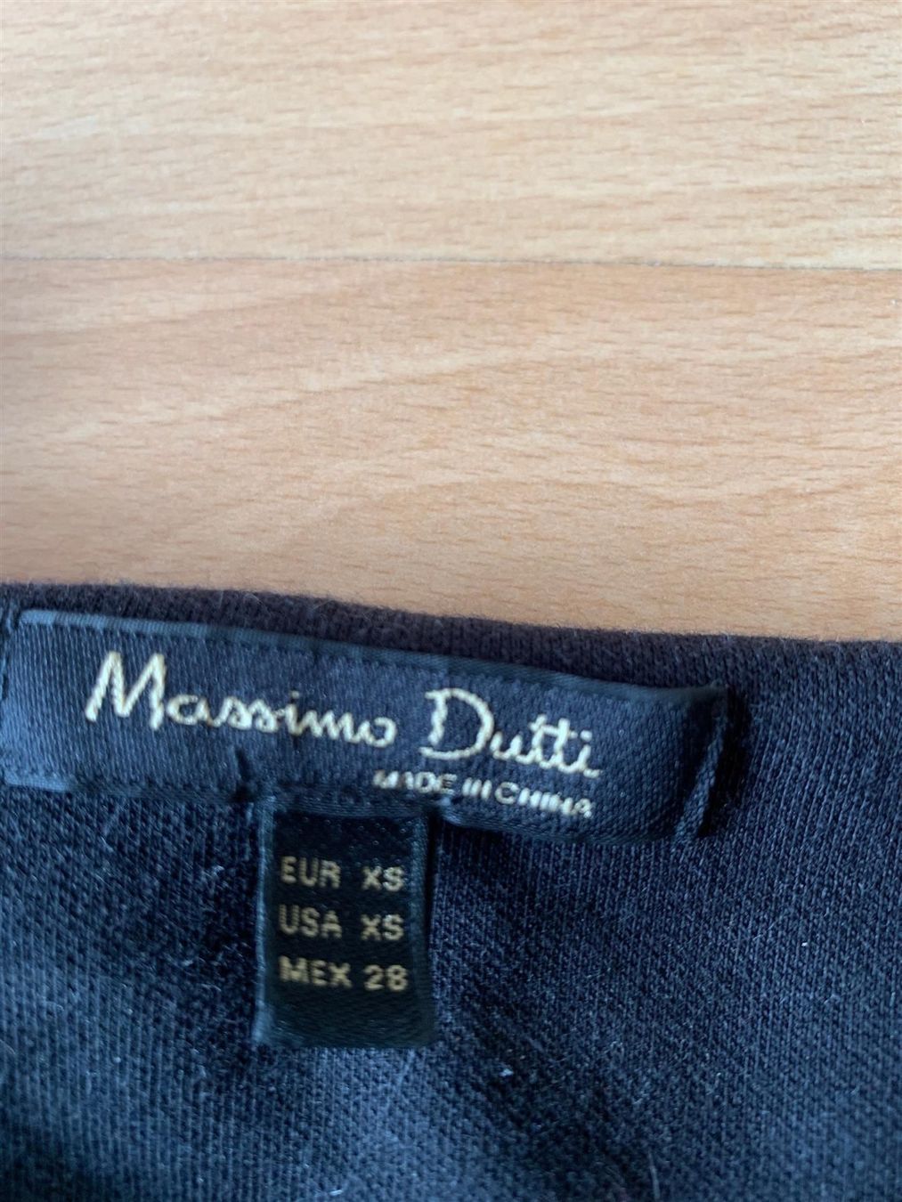 Massimo Dutti Pullover & Sweatshirts: Massimo Dutti Pullover schwarz langarm – Gebraucht aus Fribourg von tschjoly 4