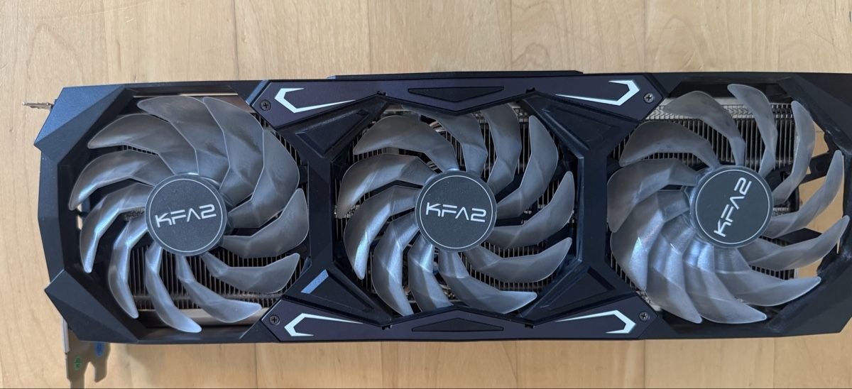 Schede grafiche: KFA2 GeForce RTX 3090 - used and good condition – Usato da Zürich venduto da Xaverwenzinger 3