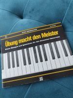 Klavier Noten -Übung macht den Meister-