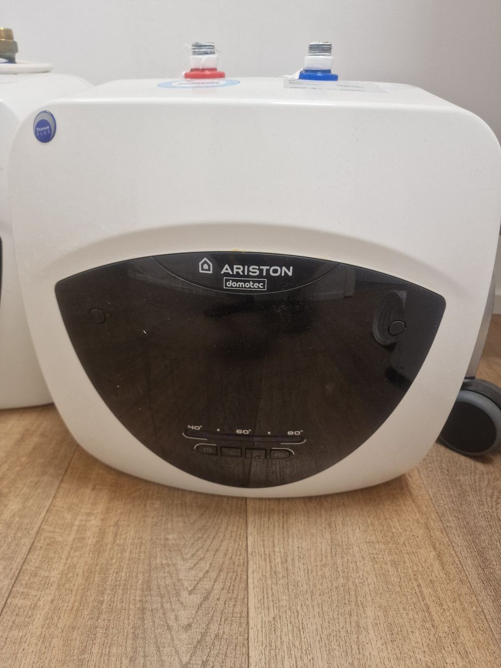 Sanitari: Chauffe-eau électrique Ariston Domotec – Usato da Neuchâtel venduto da niconede