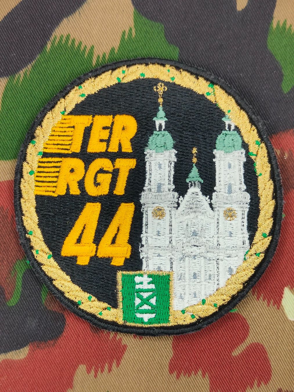 Schweizer Armee Placchette & Badge: Verbandsabzeichen Ter Rgt 44 – Usato da Bauma venduto da SwissMilitaria