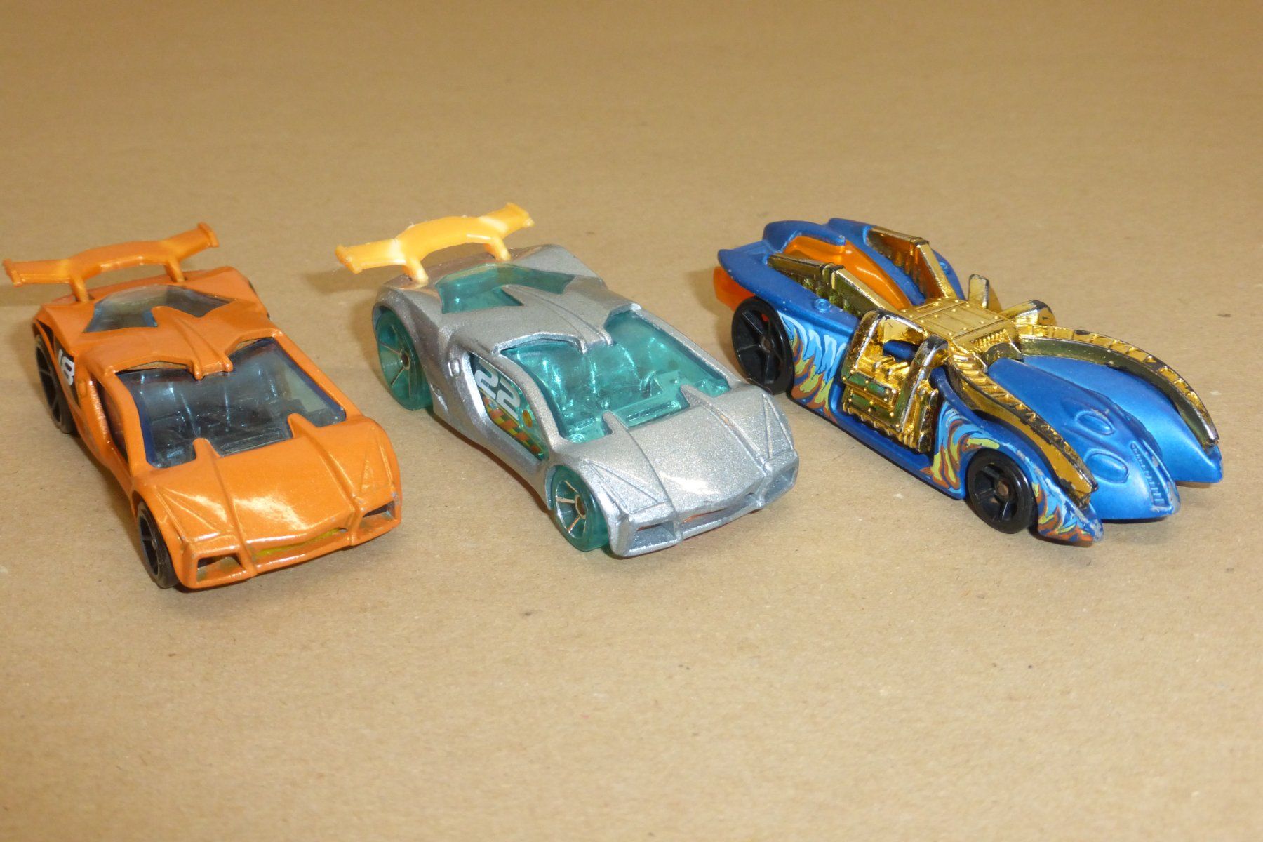 Hot Wheels Giocattoli: 3 Hot Wheels Spielzeugautos Set – Usato da Gempen venduto da Smokie72