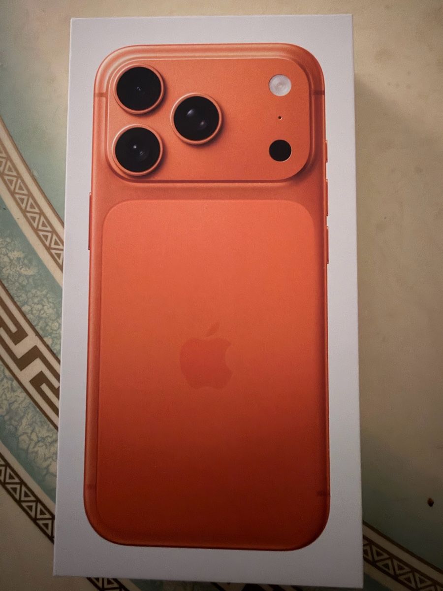 Apple Portables: Iphone 17 pro – Neuf avec emballage d'origine à Riehen par sch_x77s