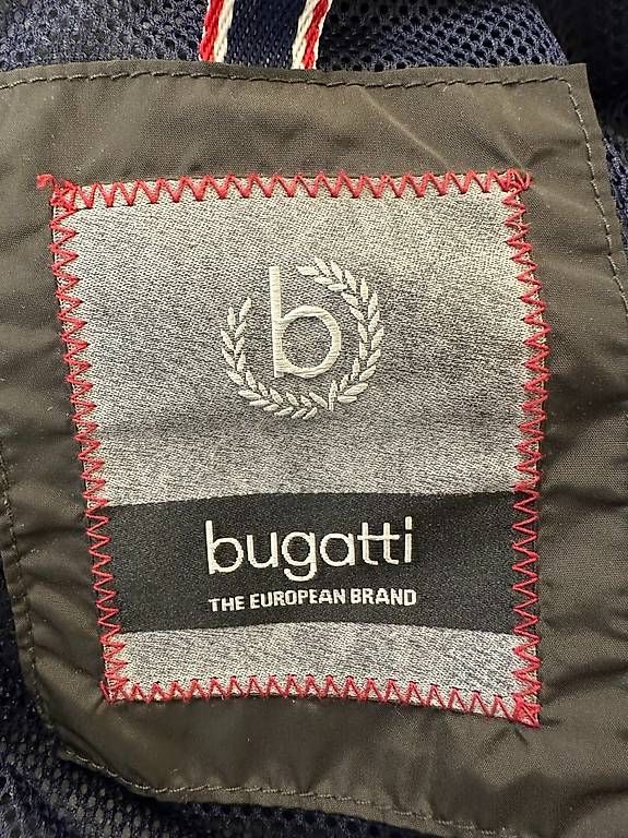 Bugatti Giacche: Bugatti Freizeitjacke aus Nylon im Casual-Stil – Usato da Obernau venduto da Arche_Noah_Brocki 8