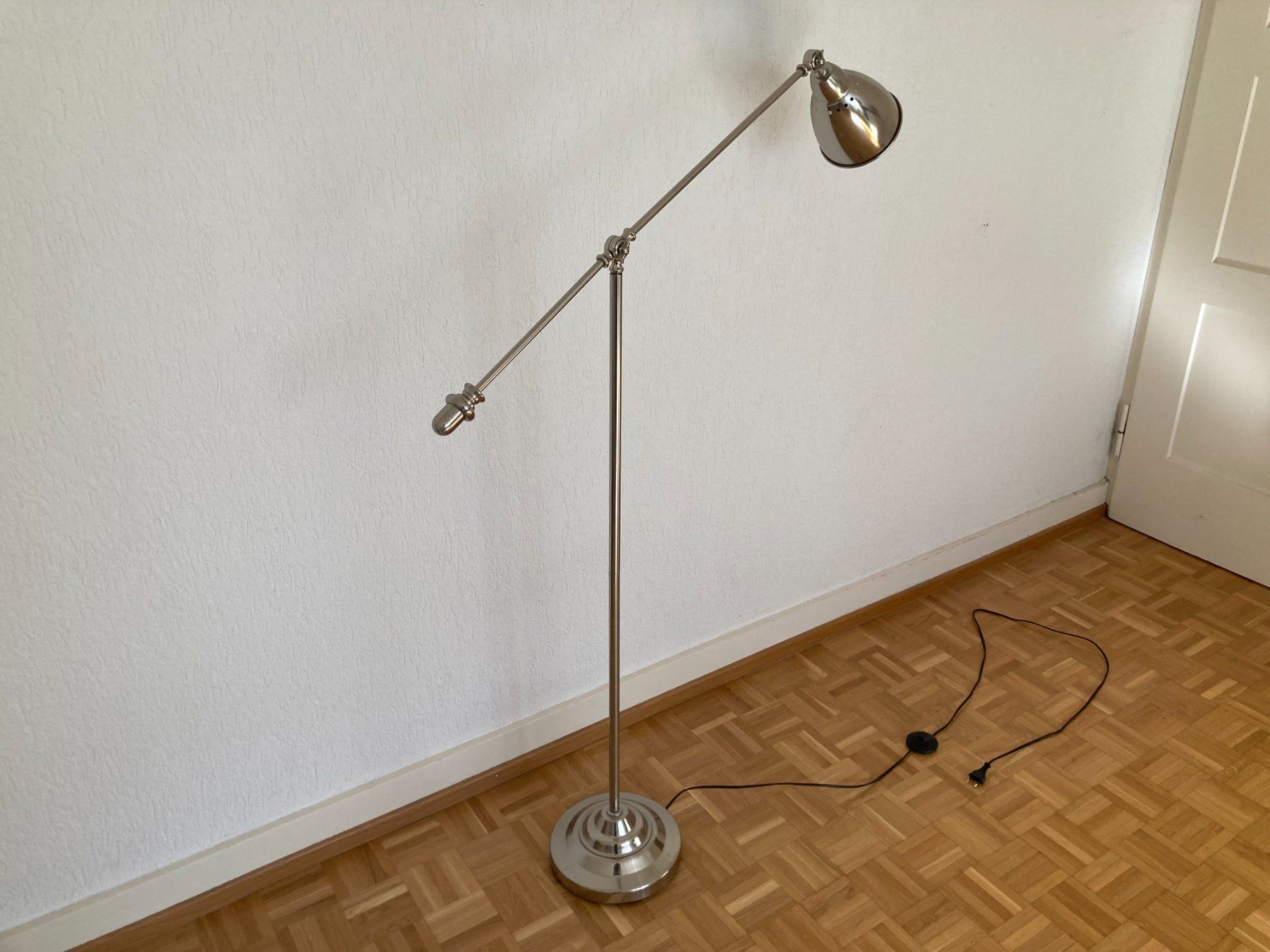 Lampade: Metal Floor Lamp – Usato da Zürich venduto da riviere_riviere