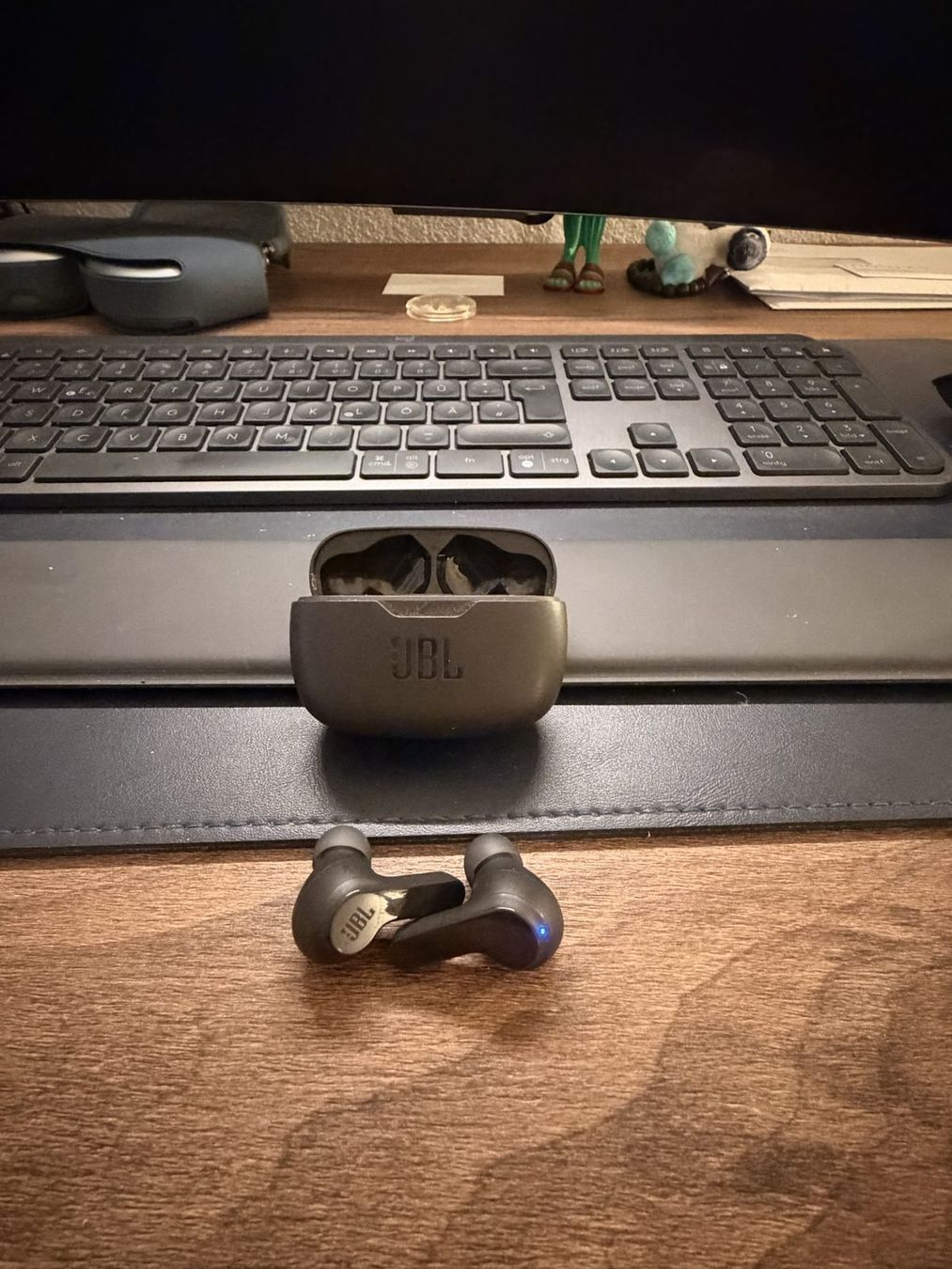 JBL Cuffie: JBL In-Ear Kopfhörer kabellos mit Ladecase – Usato da Hellbühl venduto da dodo433 3