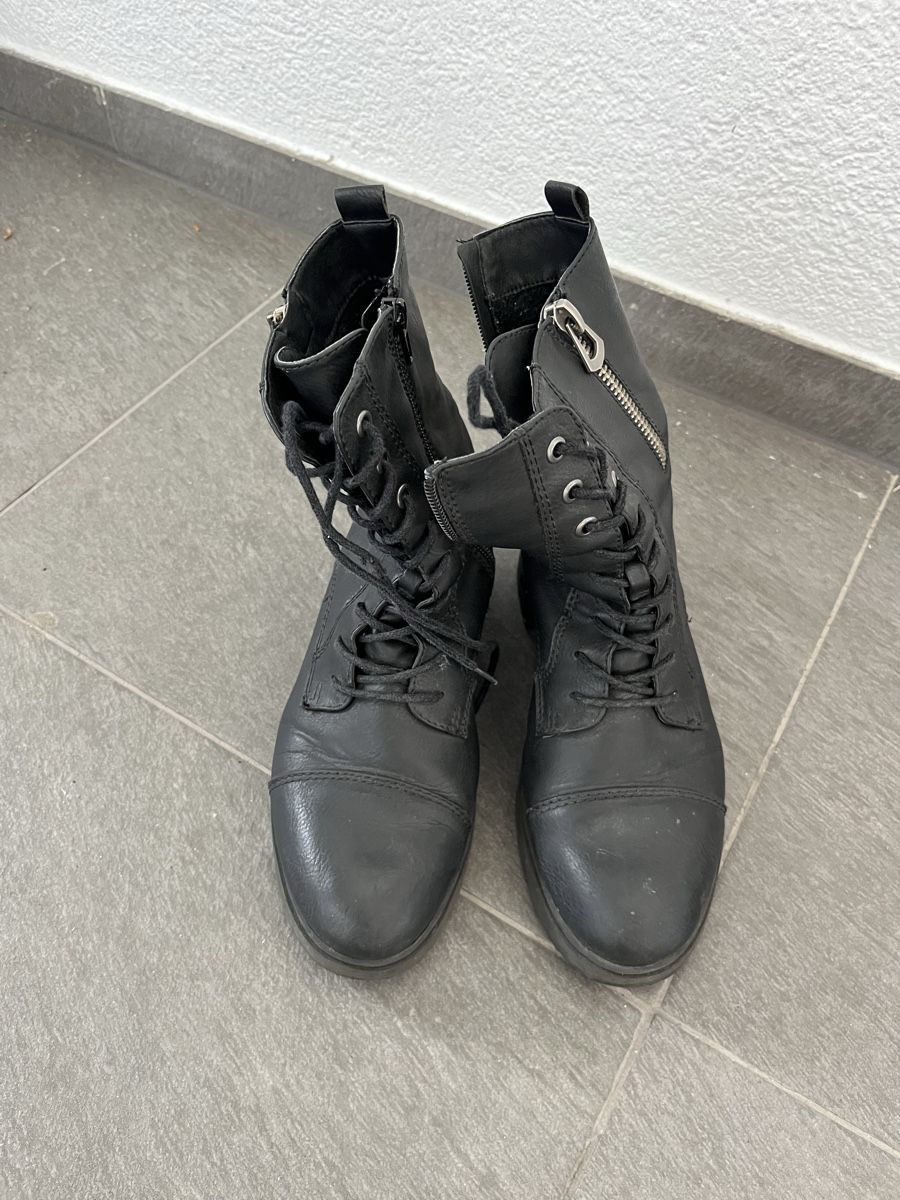 Scarpe da donna: Stiefel – Usato da Niedergösgen venduto da rianaa__ 1