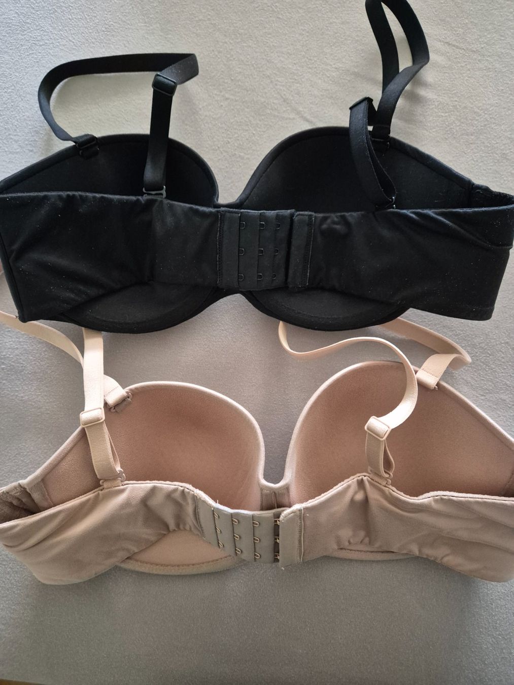 Victoria's Secret Altra biancheria intima: Victoria's Secret BHs – Usato da Luzern venduto da Yel_low 1