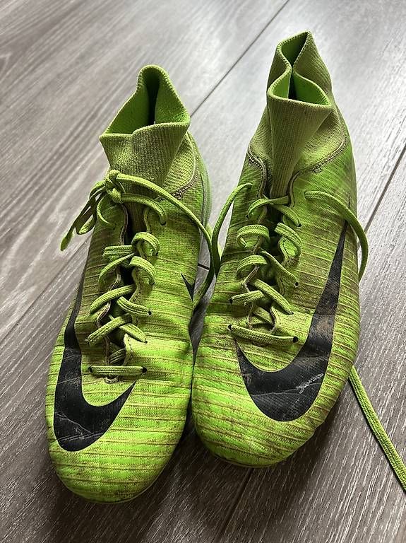 Scarpe da uomo: Fussballschuhe – Usato da Oberflachs venduto da zoe_st77 1