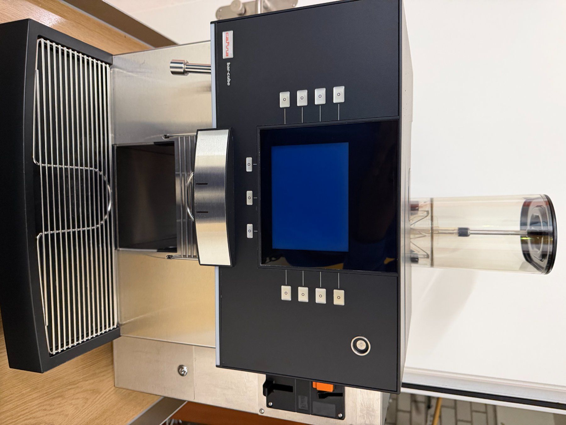 Kaffeemaschinen & Espressomaschinen: Cafina Kaffeevollautomat GIGA X3c Professional, Top Zustand! – Gebraucht aus Zürich von Ggaby 3