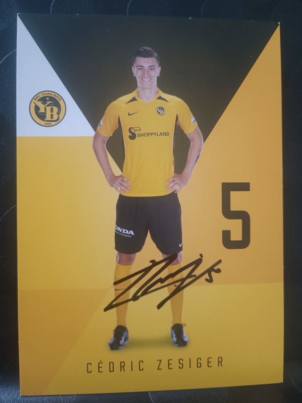 Autogramme: Cédric Zrsiger - YB Bern - handsignierte Karte – Gebraucht aus Menziken von Artographs