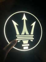 Décoration lumineuse Maserati