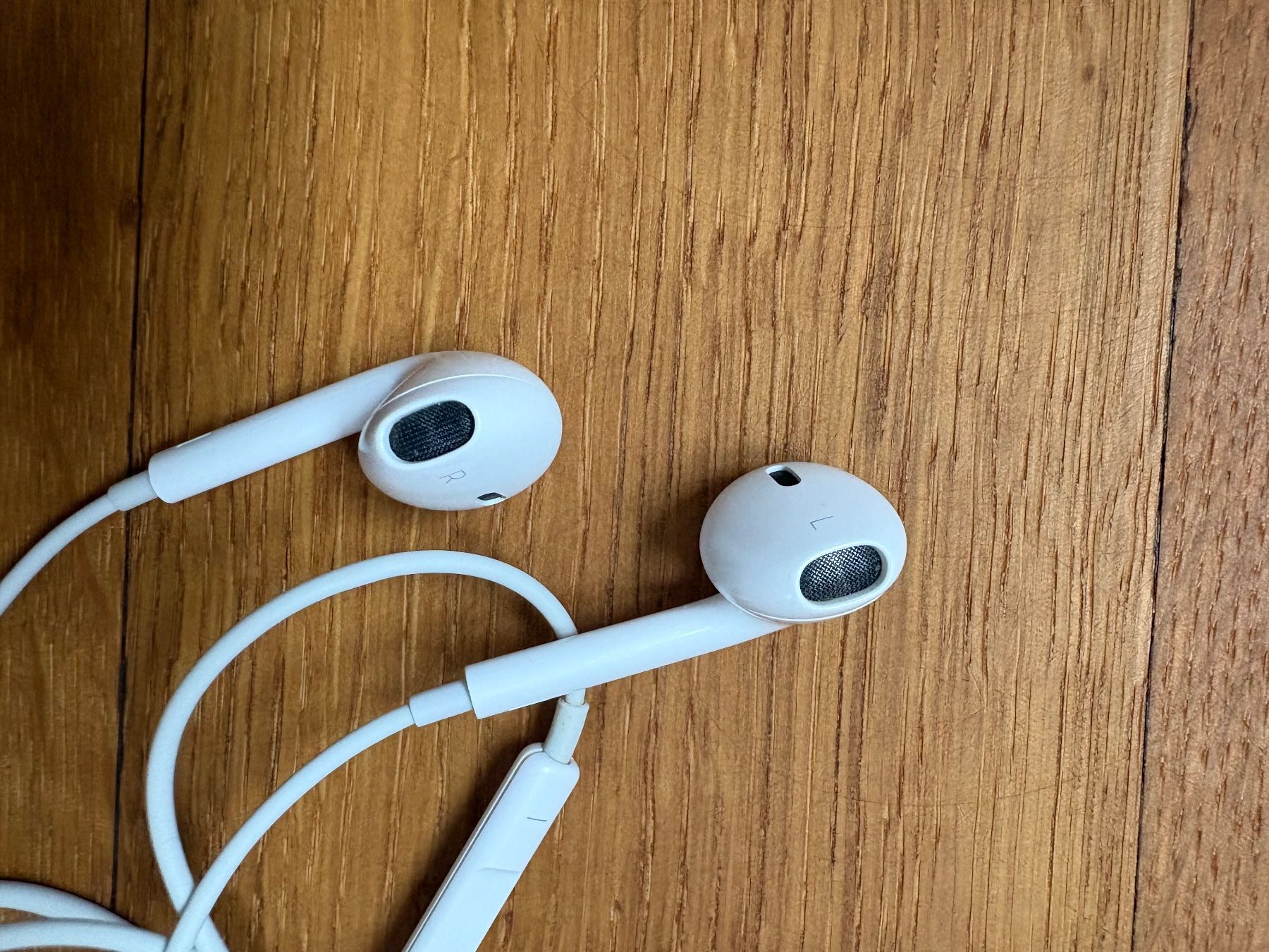 Apple Cuffie: Original Apple EarPods Kopfhörer Lightning – Usato da Zürich venduto da my_butterbrot 2