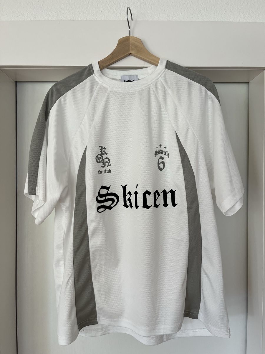 T-shirt: Savage Base trikot – Nuovo (secondo la descrizione) da Berikon venduto da suebro