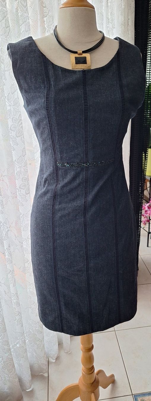 Vestiti: Robe noire FUEGO 36 – Usato da St-Triphon venduto da Jldr0