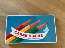 Caran d'Ache Bleistiftetui leer blau Metall leerer Behälter