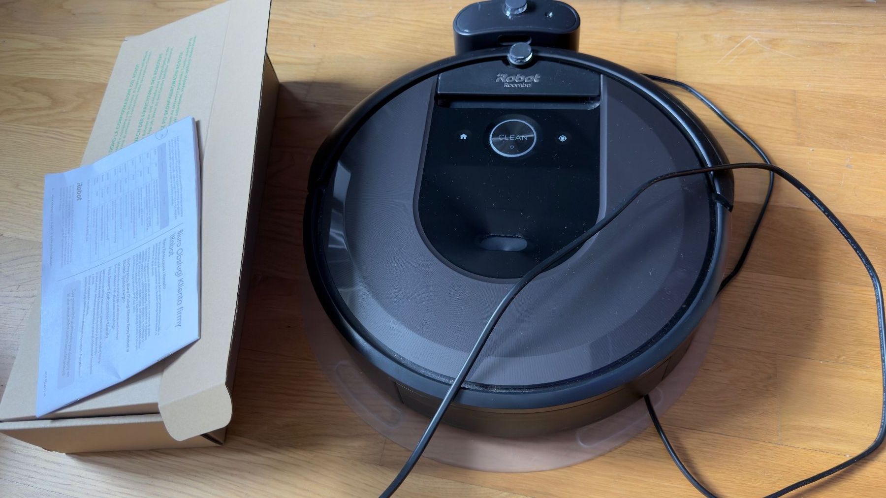 Irobot Aspirapolveri & Accessori: iRobot Roomba i8 Saugroboter inkl. Ladestation – Usato da Zürich venduto da Betrada 2