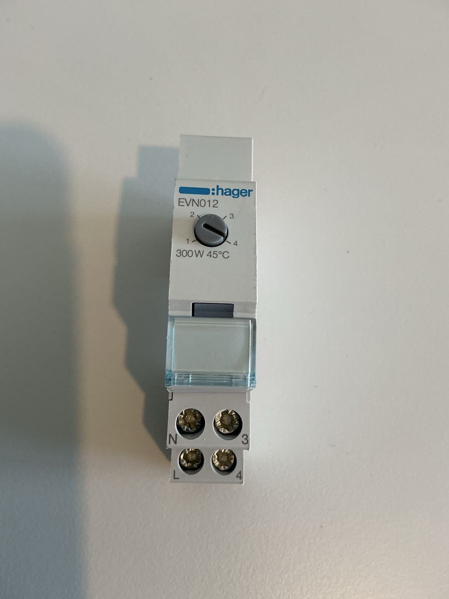 Hager Componenti elettronici: Hager EVN012 EB Dimmer neu – Nuovo (secondo la descrizione) da Steffisburg venduto da NeriElektro