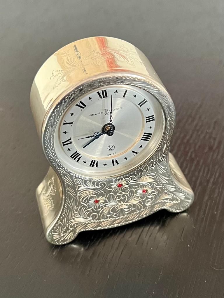 Reuge Stand- & Wanduhren: Reuge, Silvered Table Clock 🎁 – Gebraucht aus Morges von Audemars07 2