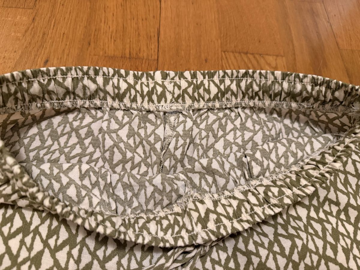 H&M Hosen: Leichte Hose von H&M Grösse 34. – Gebraucht aus Adliswil von StephanieAnnina 6