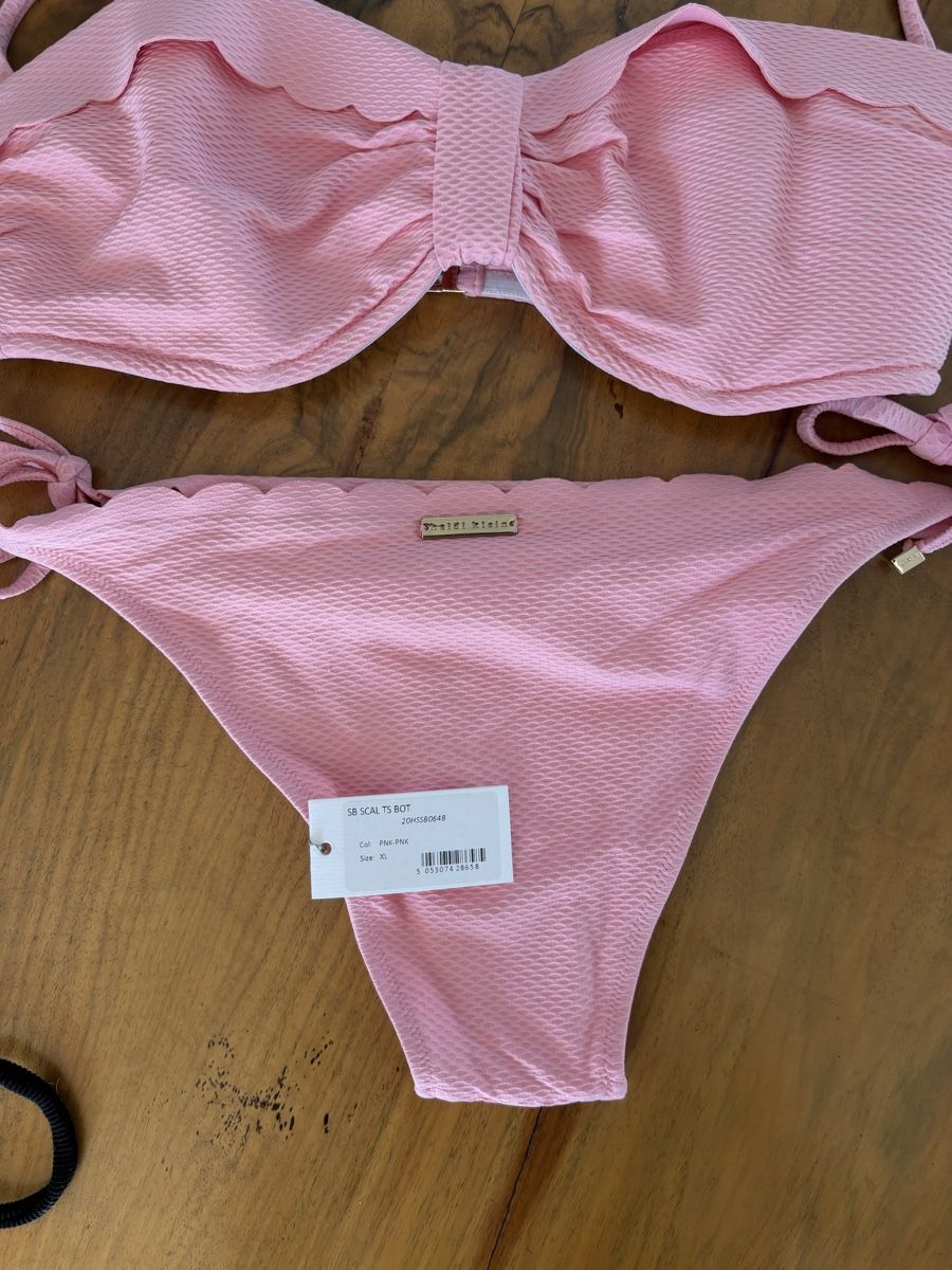Costumi da bagno & Bikini: Heidi Klein bikini set, new with tags, size XL – Nuovo e nell'imballaggio originale da Kehrsiten venduto da phy_9bsb 2