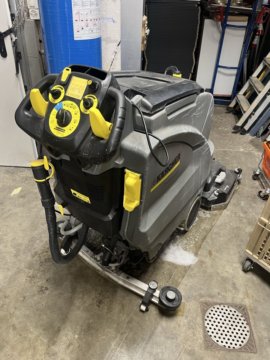Kärcher Tutte le macchine: Kärcher Professional B 80 W + D 75 Scheuersaugmaschine – Usato da Flaach venduto da Auto6011 2