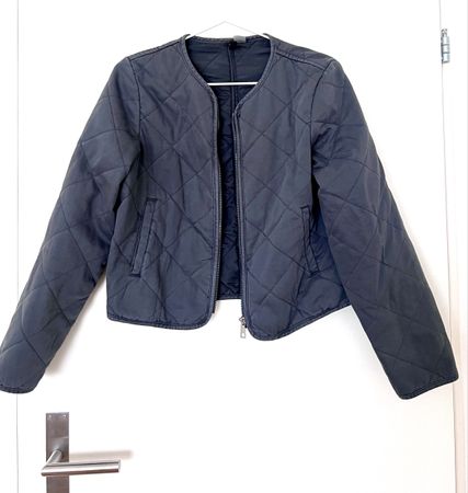 Steppjacke, Grau, Grösse XS - Perfekt für den Herbst!