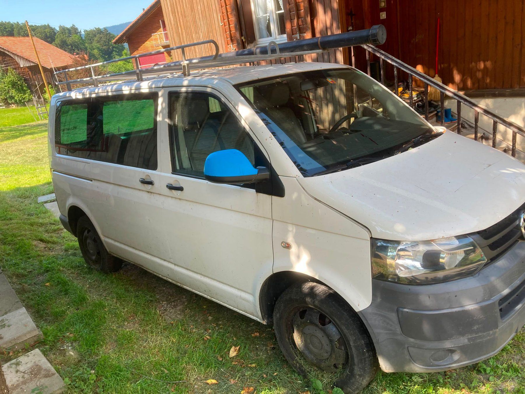 VW Veicoli commerciali: VW Transporter T5 2.0 l weiss 4x4 – Usato da Sattel venduto da Eriam03