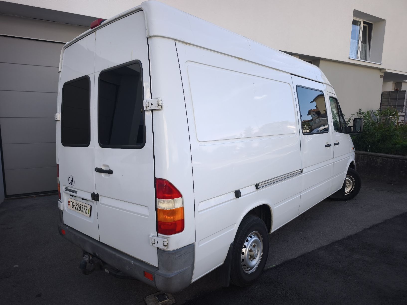 Mercedes-Benz Veicoli commerciali: Mercedes Sprinter 316 CDI 2.7 – Usato da Hinwil venduto da Legion88 9