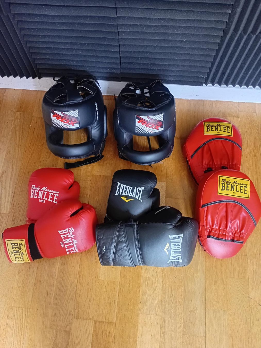 Everlast Sacchi da boxe: sac de box avec gants et casques – Usato da Genève venduto da urs_w7y5 1