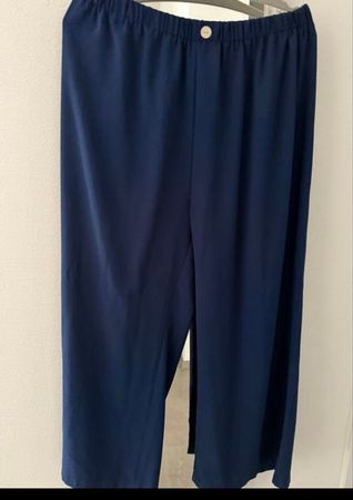 Schöne Damenhose  Grösse  50/52
