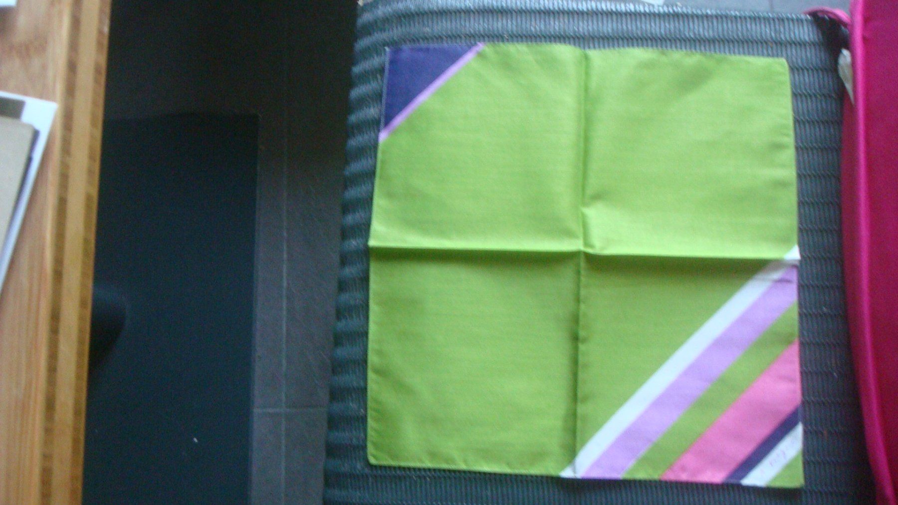 Altro in  Abbigliamento & Accessori: Taschentuch Vintage 30 x 30,5 cm – Nuovo (secondo la descrizione) da Münchenstein venduto da Pesci6
