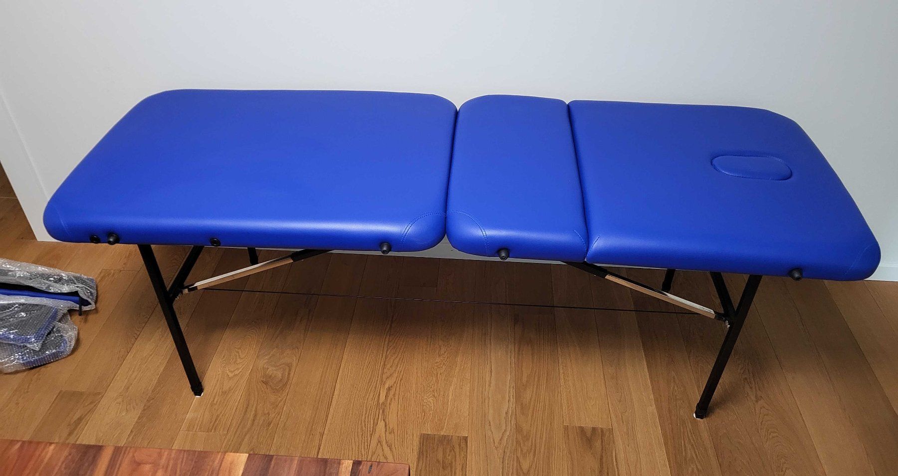 Massagegeräte: Massageliege zusammenklappbar – Gebraucht aus Allschwil von Sbud 2